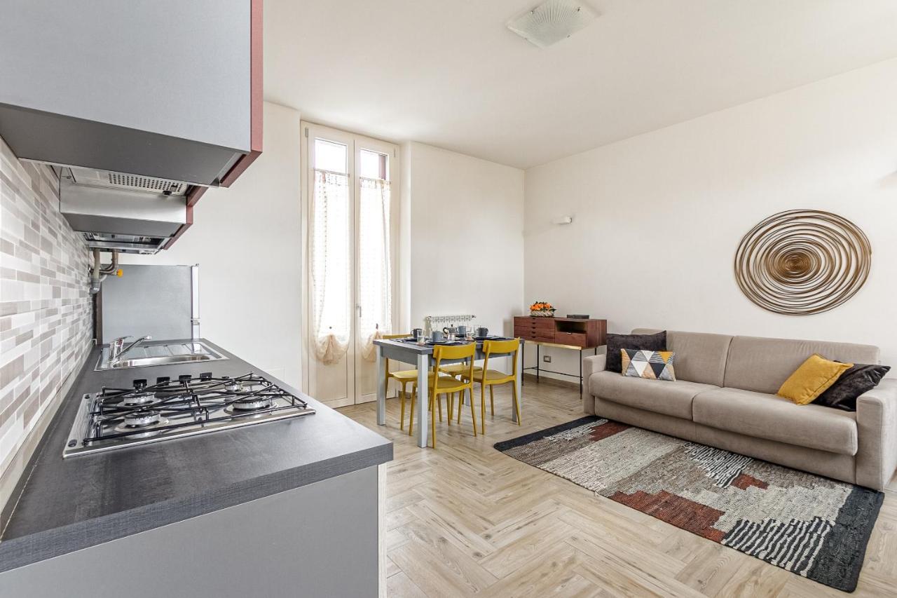 Al 33 Di Via Roma - Apartments Кардано ал Кампо Екстериор снимка