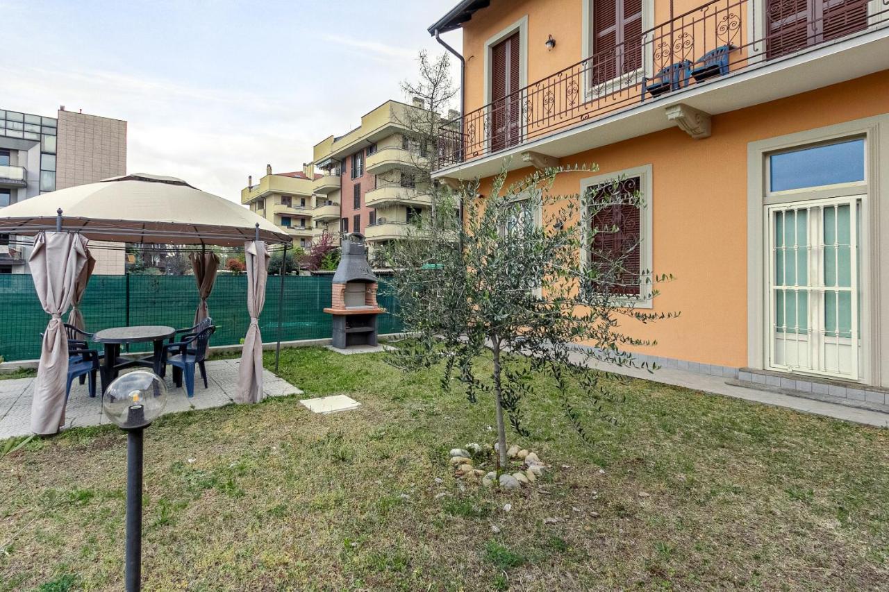 Al 33 Di Via Roma - Apartments Кардано ал Кампо Екстериор снимка