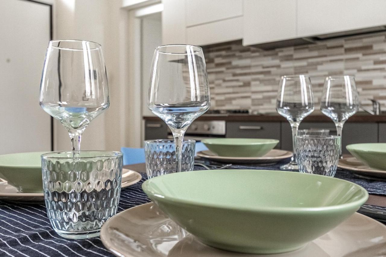 Al 33 Di Via Roma - Apartments Кардано ал Кампо Екстериор снимка