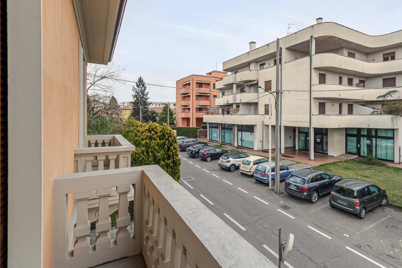 Al 33 Di Via Roma - Apartments Кардано ал Кампо Екстериор снимка