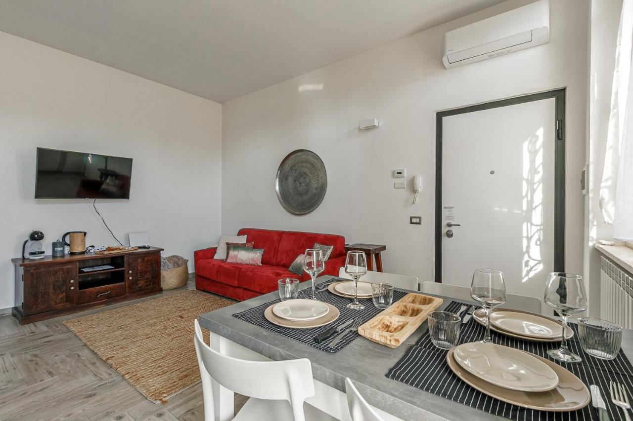 Al 33 Di Via Roma - Apartments Кардано ал Кампо Екстериор снимка