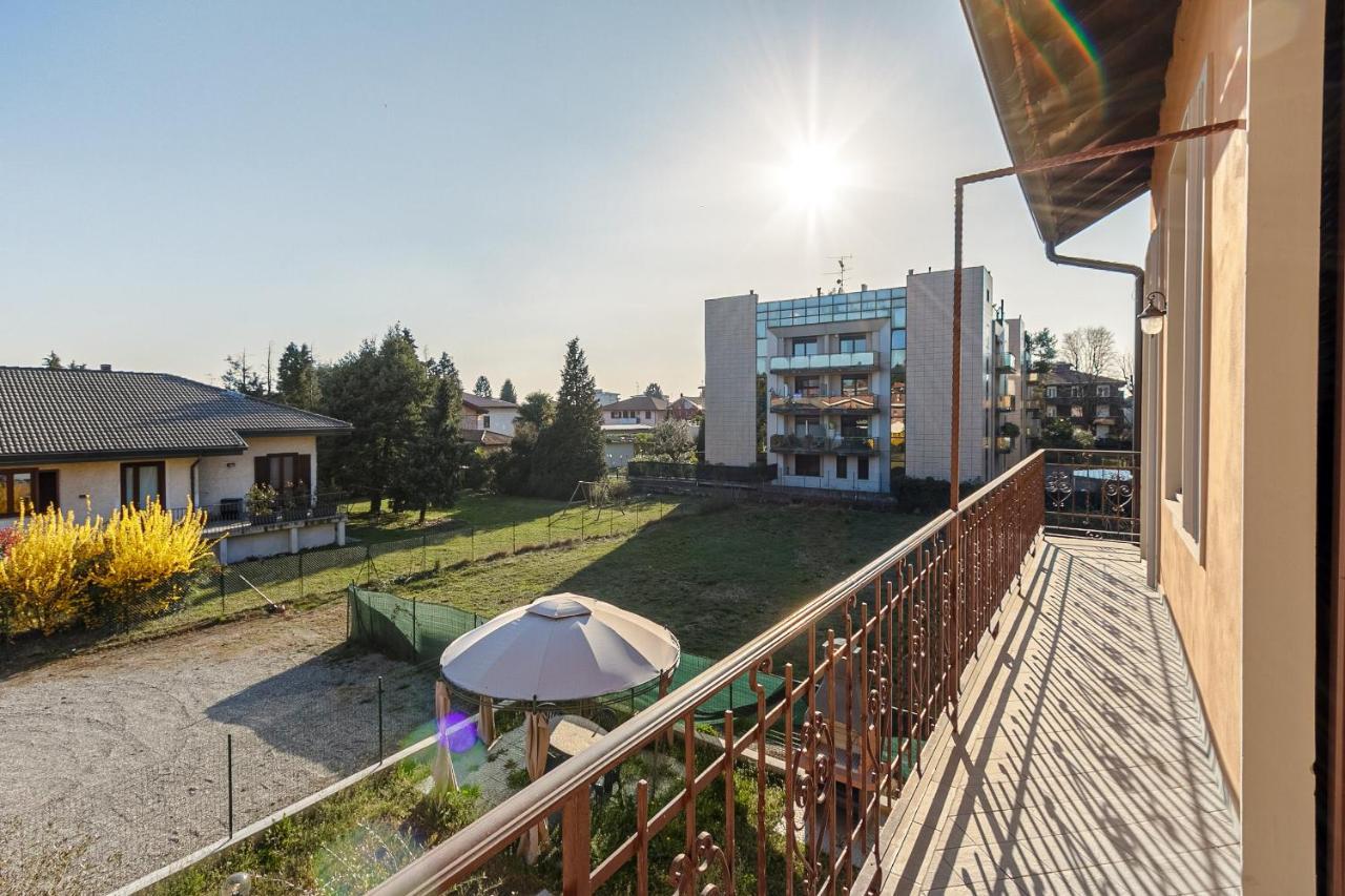 Al 33 Di Via Roma - Apartments Кардано ал Кампо Екстериор снимка