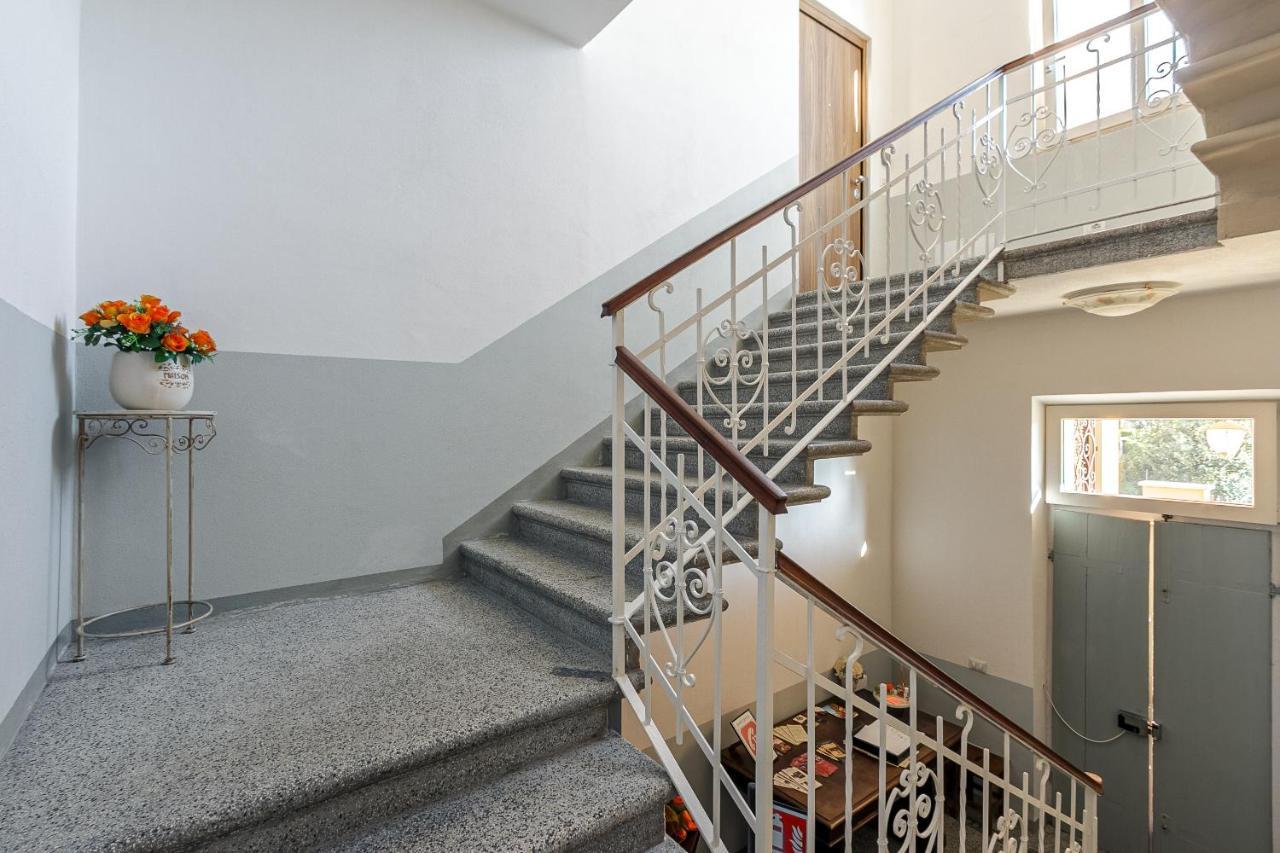 Al 33 Di Via Roma - Apartments Кардано ал Кампо Екстериор снимка