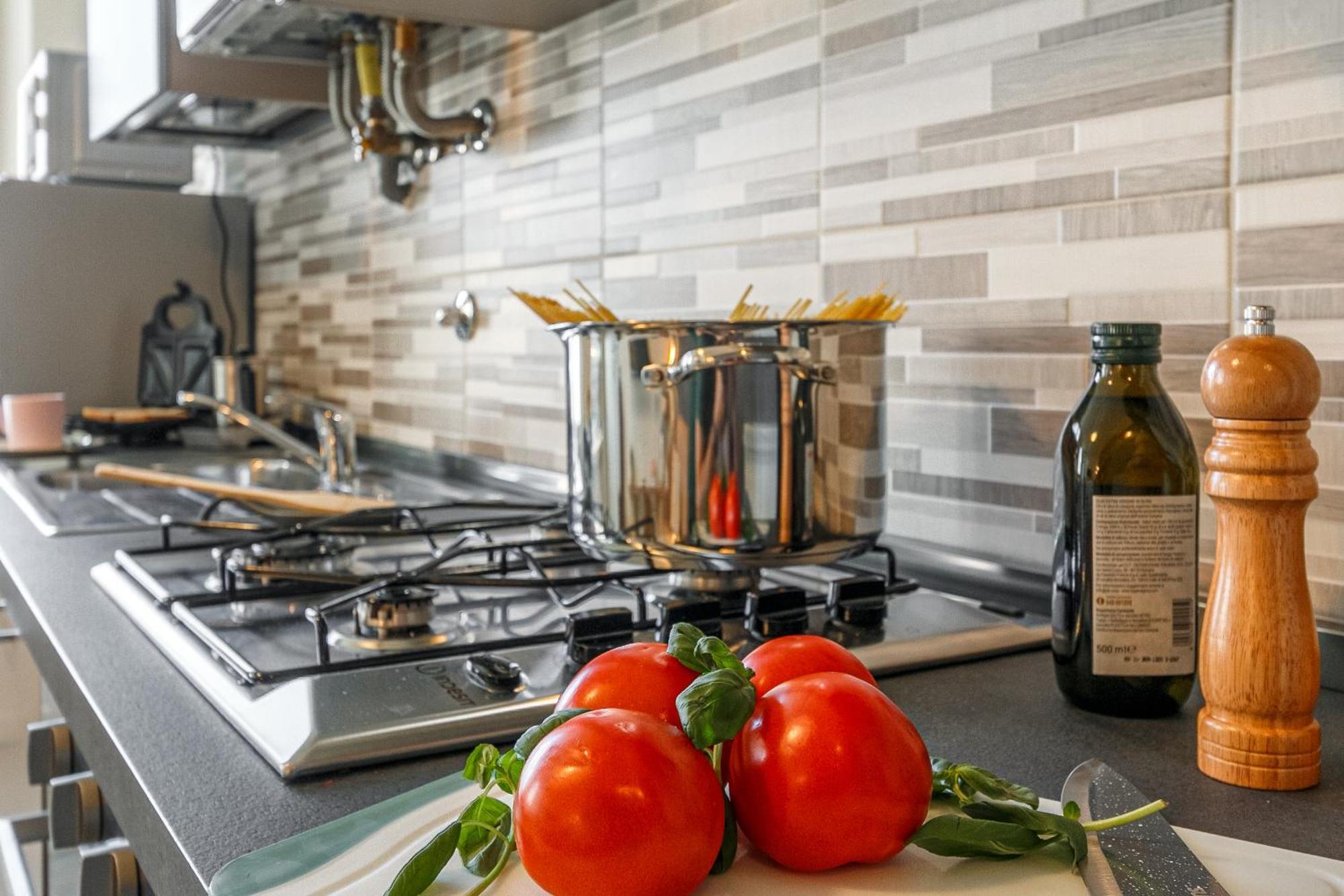 Al 33 Di Via Roma - Apartments Кардано ал Кампо Екстериор снимка